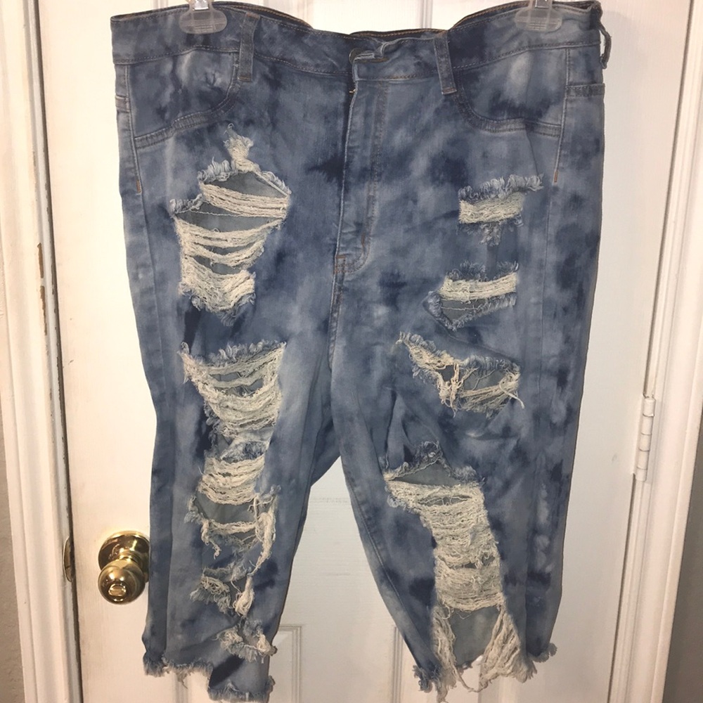 Ripped denim shorts